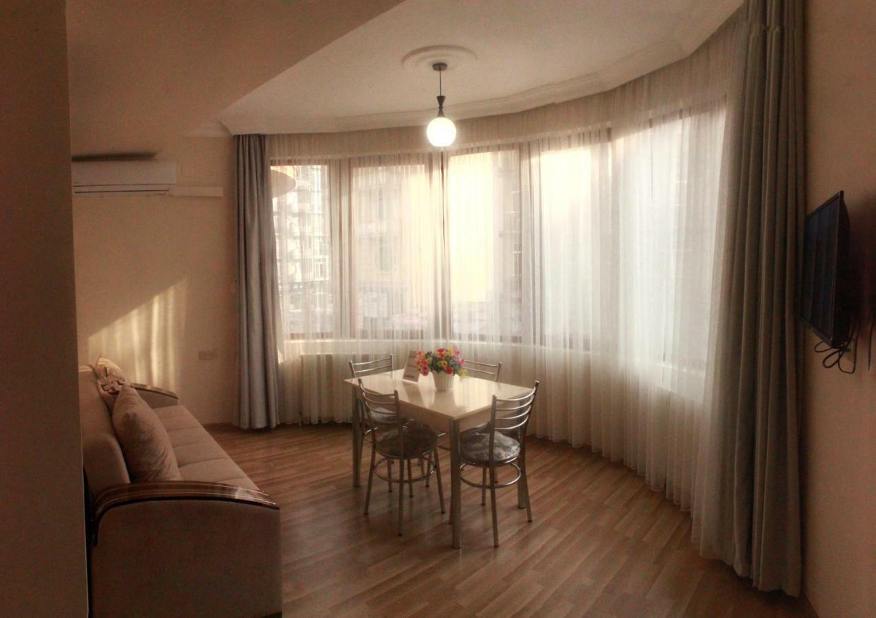 Отель Тао Батуми Экстерьер фото